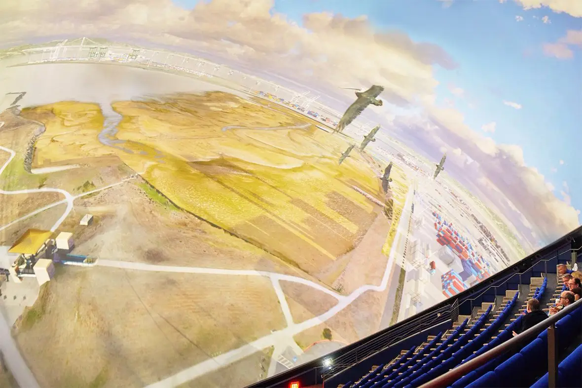 Mechdyne Corporation Standardizes on Scalable Display for Immersive VR Systems