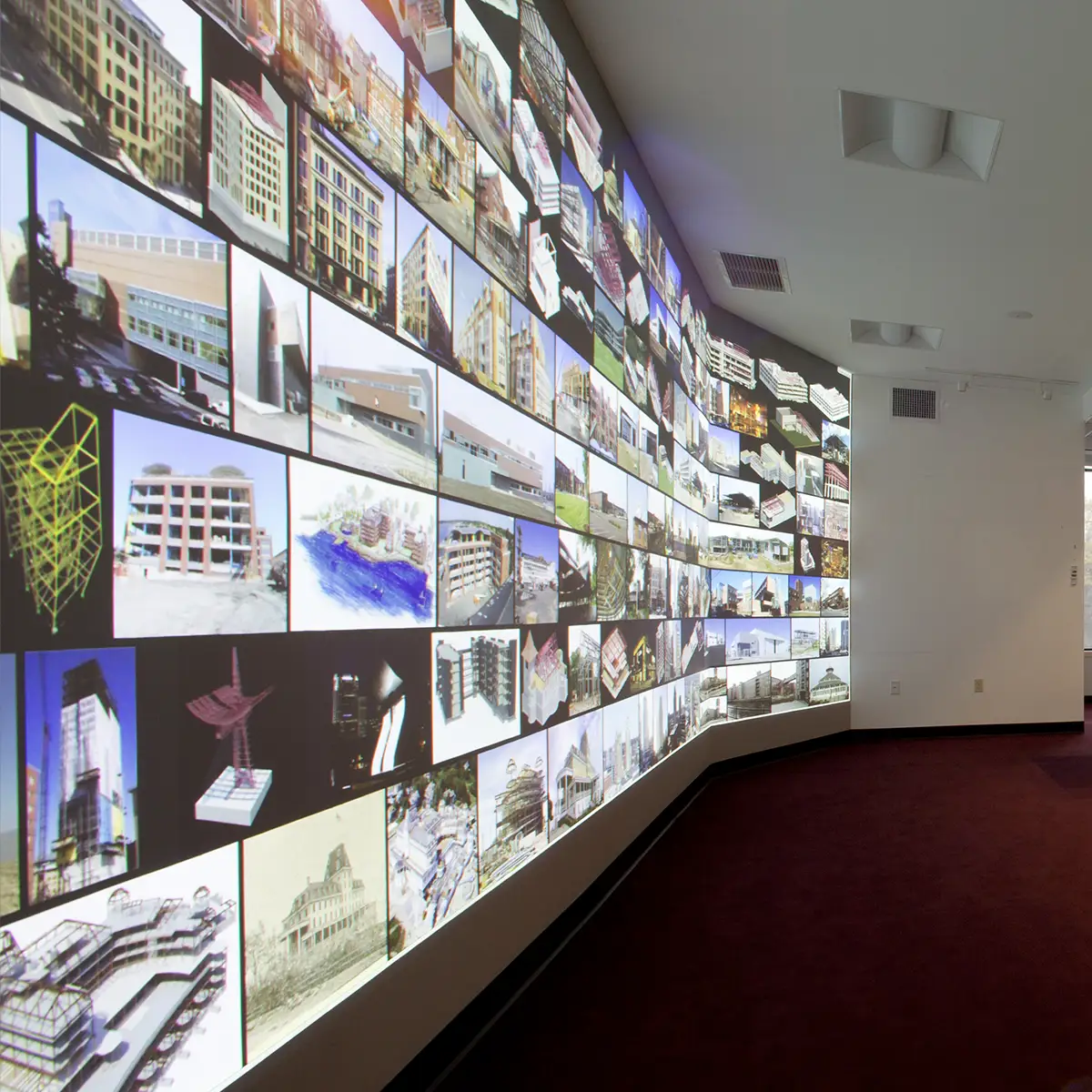 Flat and curved multi-projector display calibrated with ScalableDesktop