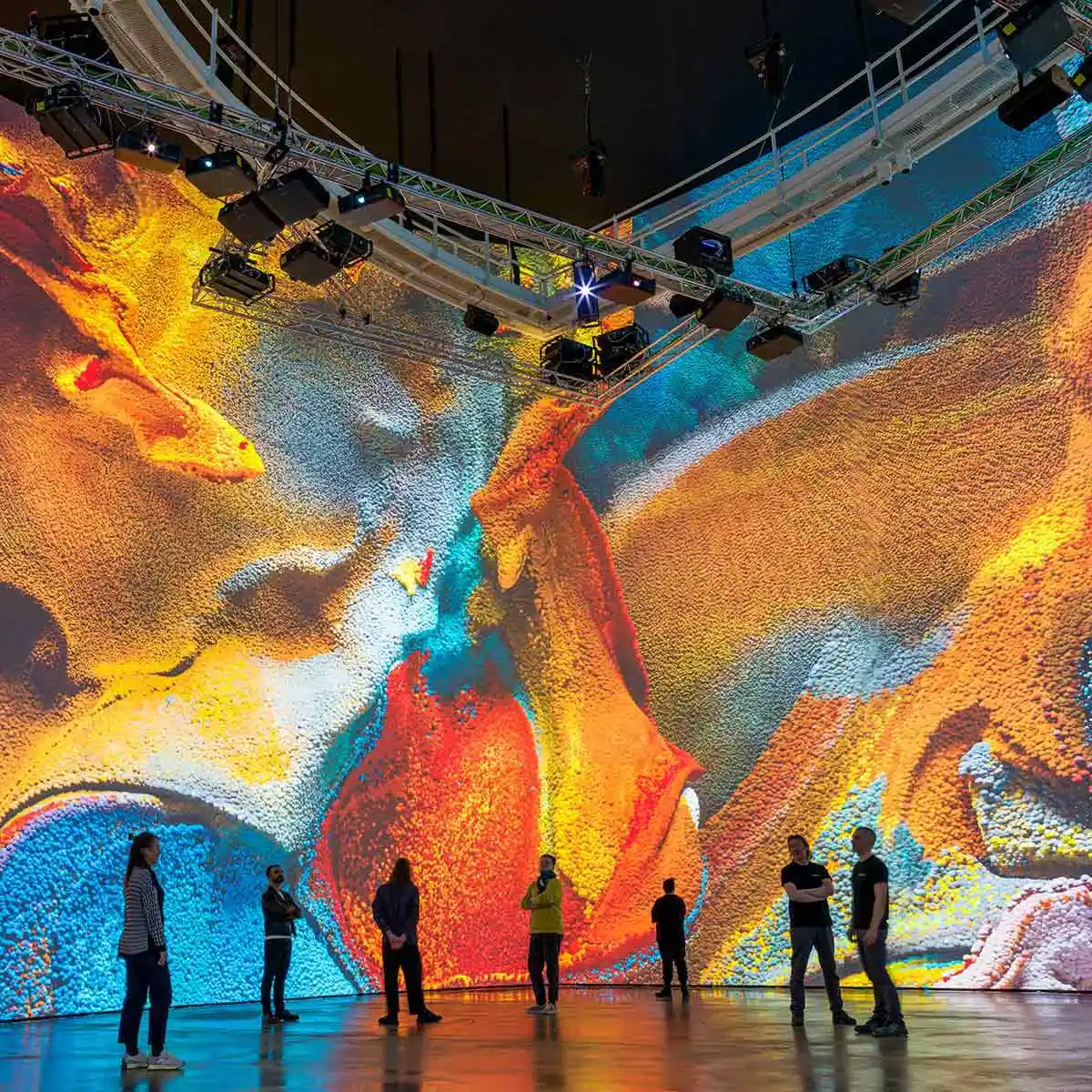 Immersive multi-projector display installation calibrated with Scalable Display Manager